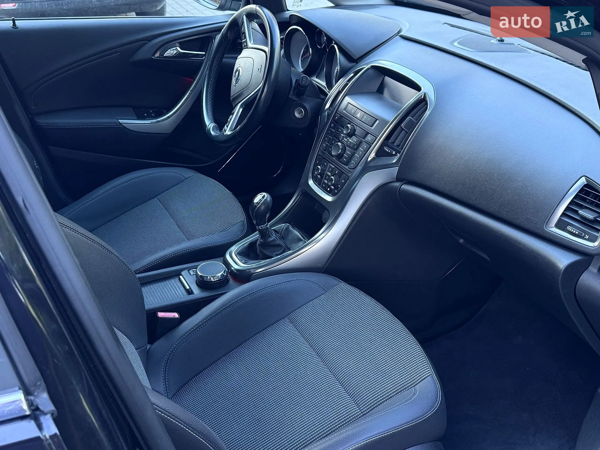 2011 Opel Astra - мініатюра 12