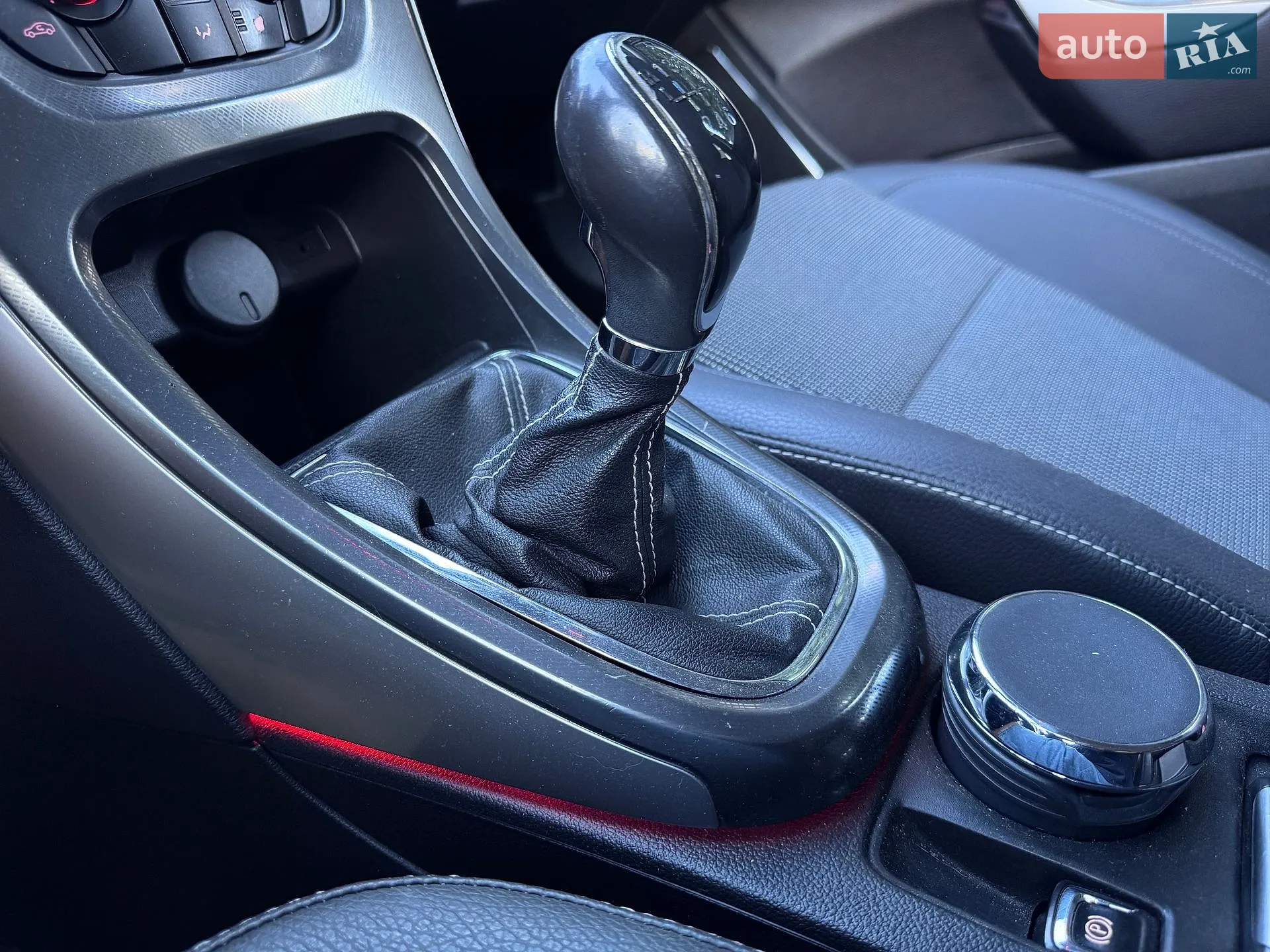 2011 Opel Astra - мініатюра 16