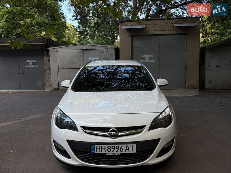 Универсал Opel Astra 2015 в Одессе