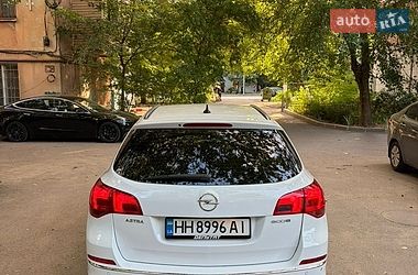Универсал Opel Astra 2015 в Одессе