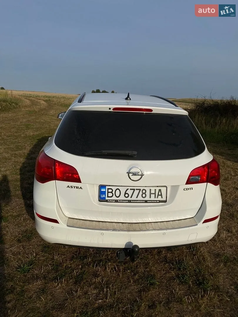 2011 Opel Astra - мініатюра 8