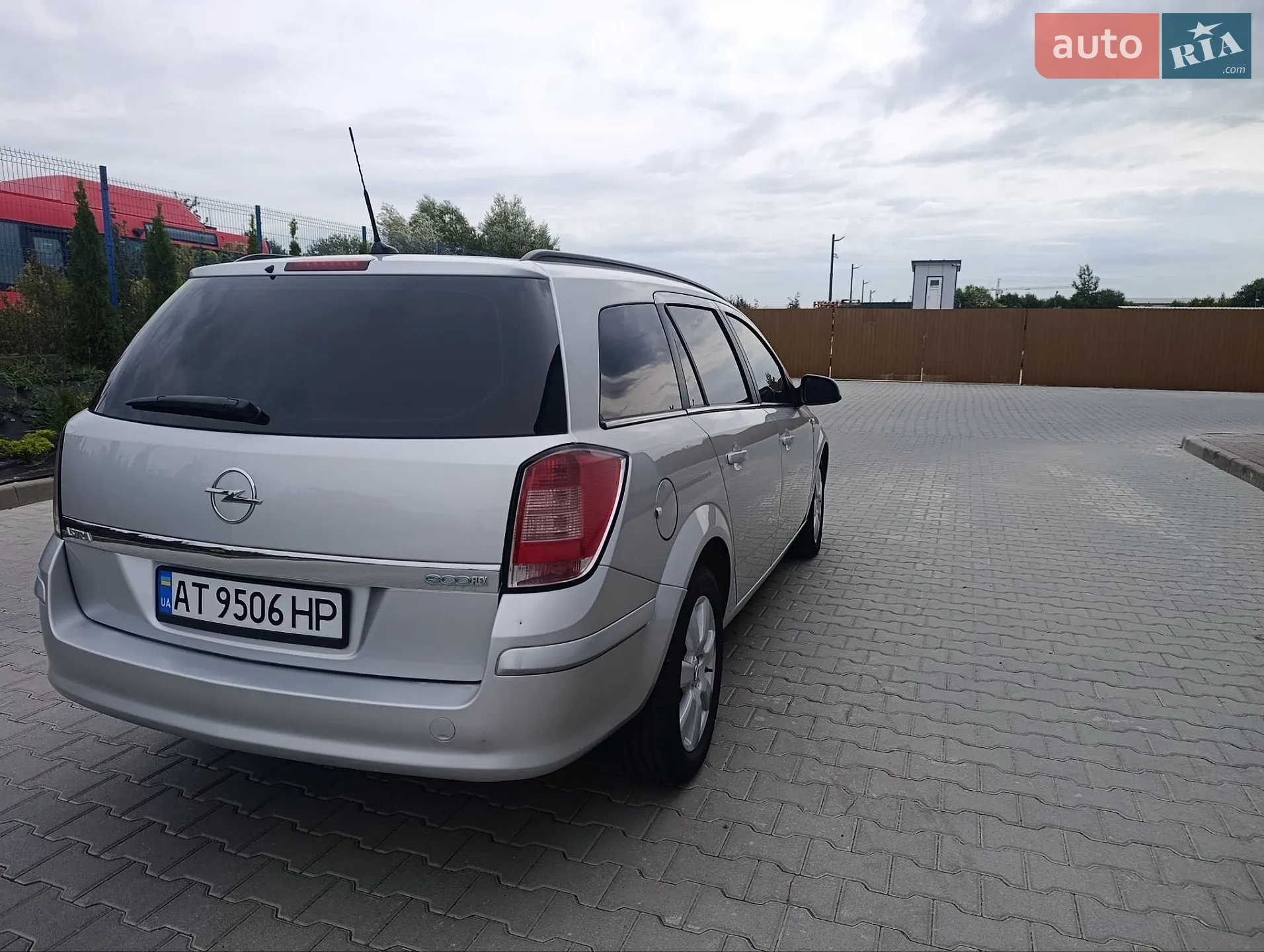 2010 Opel Astra - мініатюра 9