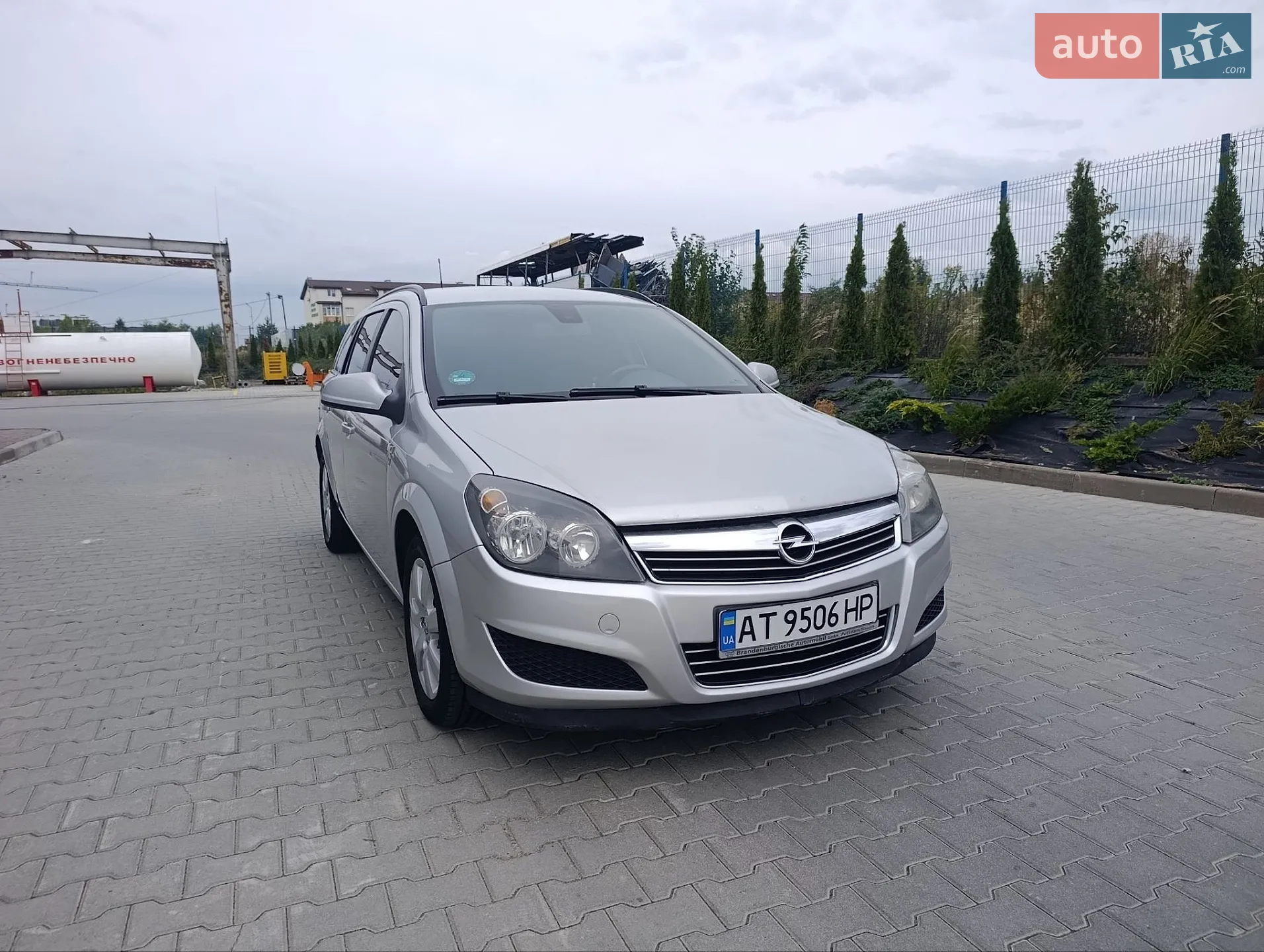 2010 Opel Astra - фото 1