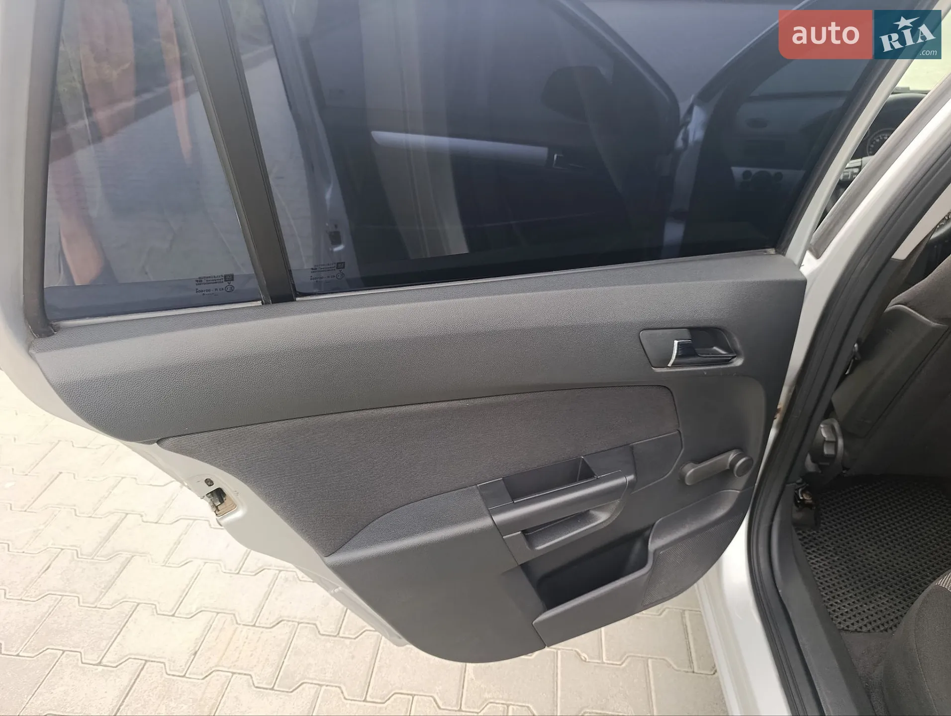 2010 Opel Astra - мініатюра 16