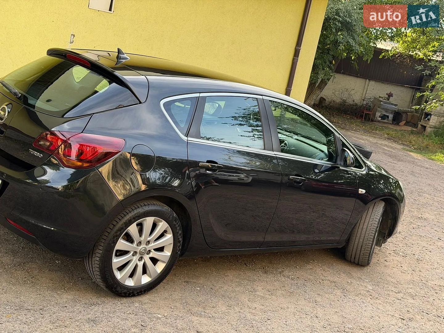 2011 Opel Astra - мініатюра 10
