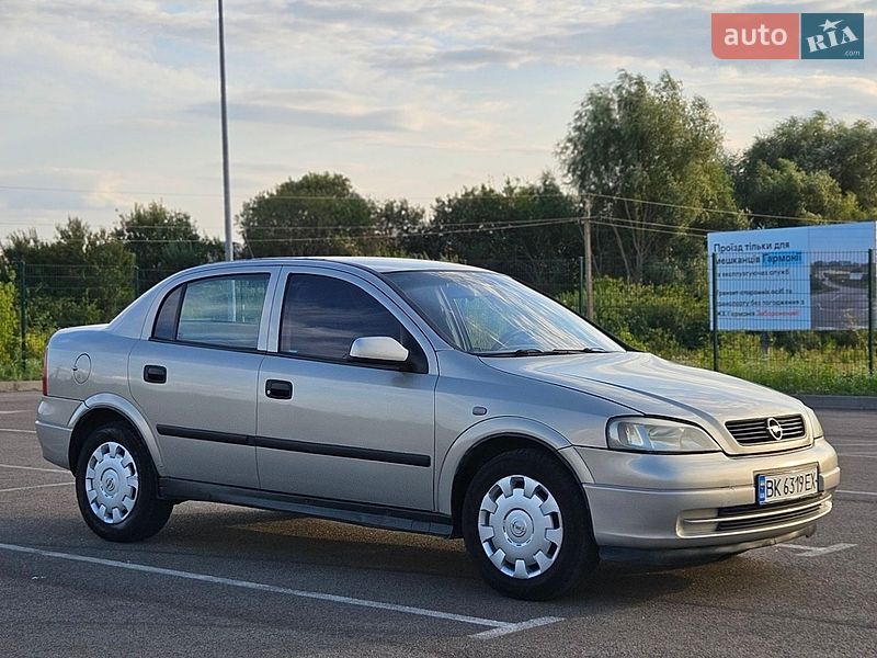 Седан Opel Astra 2008 в Рівному фото 6 Седан Opel Astra 2008 в Рівному