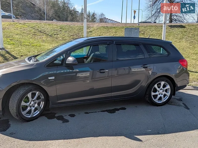 Opel Astra 2013