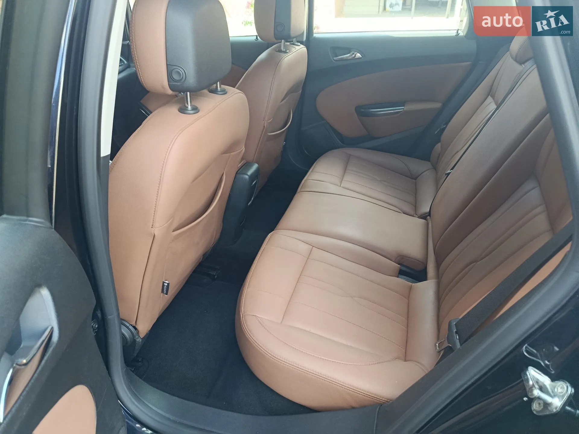 2011 Opel Astra - мініатюра 14