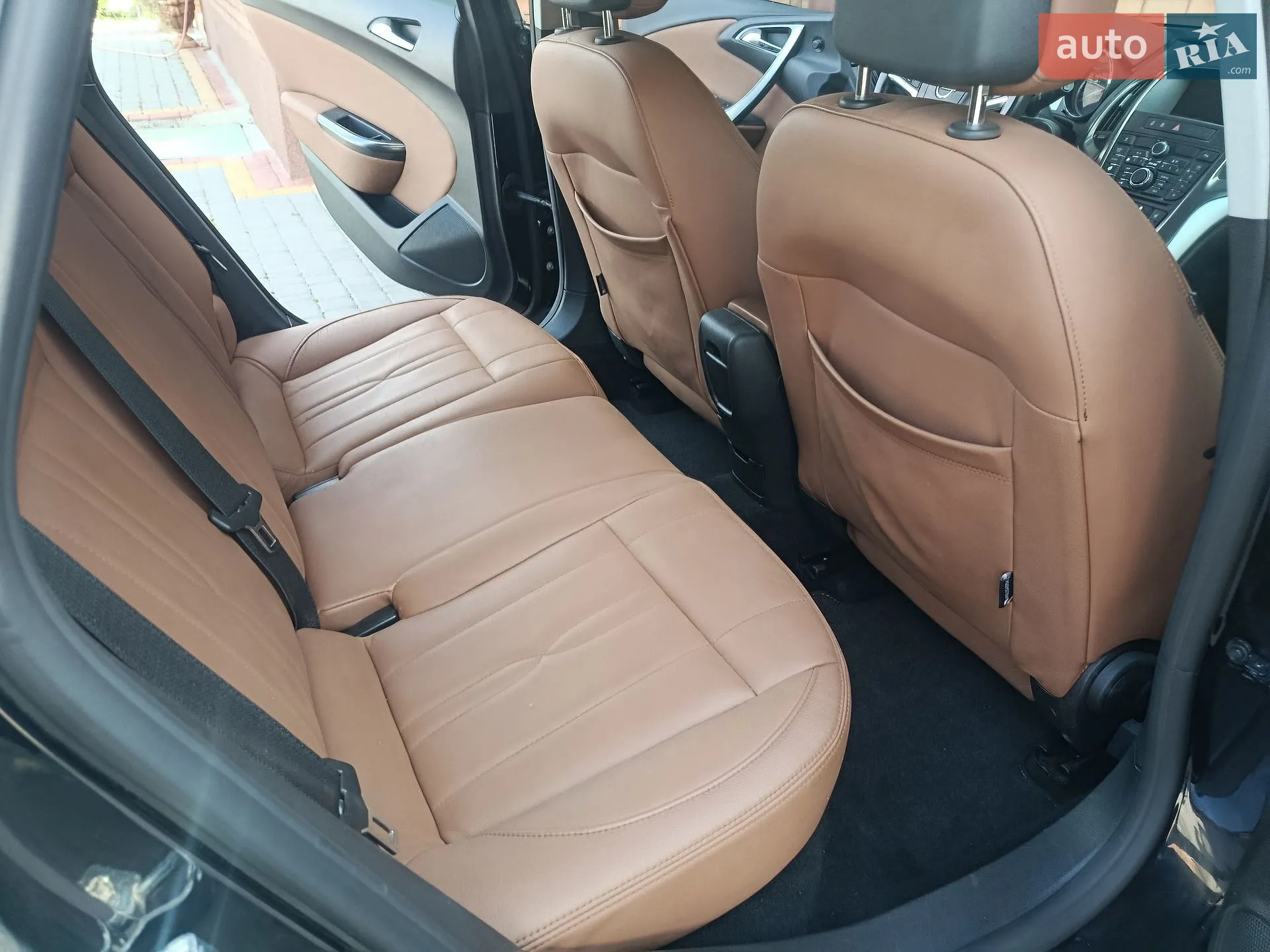 2011 Opel Astra - мініатюра 12