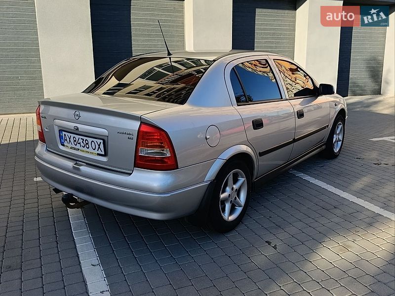 Седан Opel Astra 2003 в Виннице