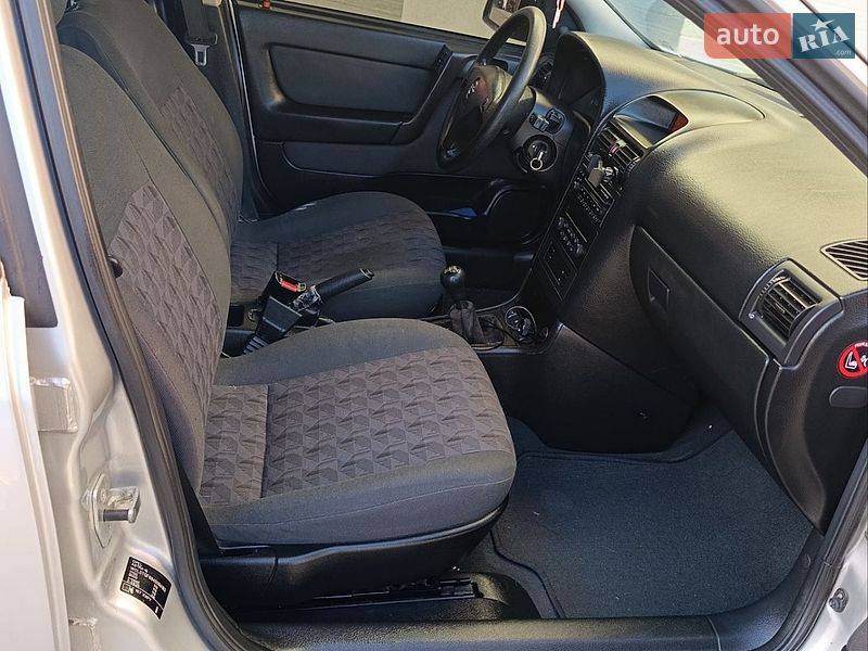 Седан Opel Astra 2003 в Виннице