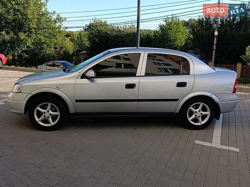 Седан Opel Astra 2003 в Виннице