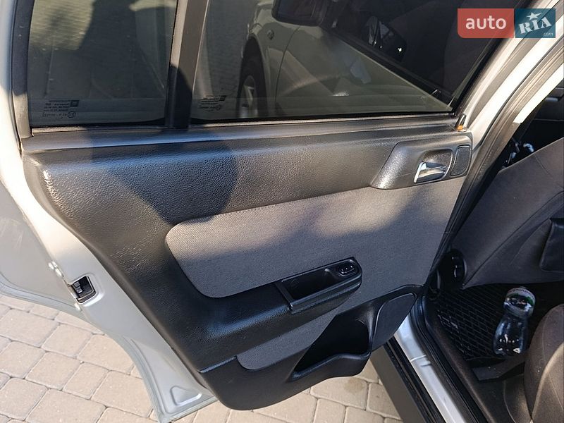 Седан Opel Astra 2003 в Виннице