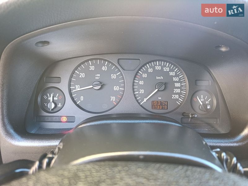 Седан Opel Astra 2003 в Виннице
