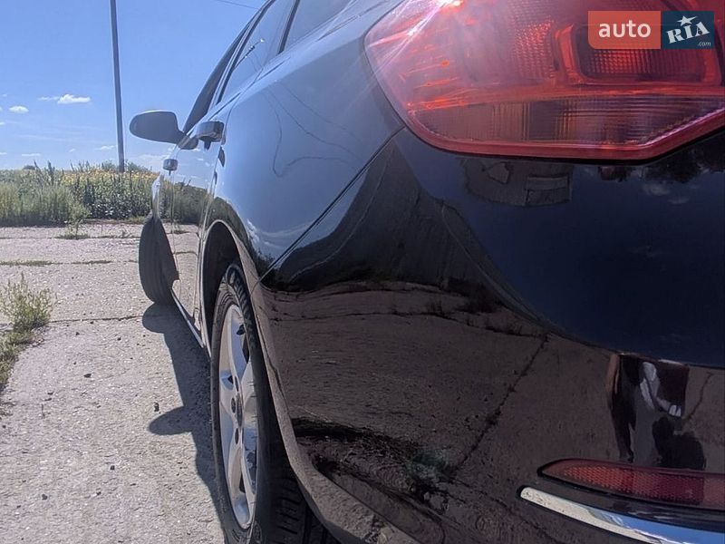 Універсал Opel Astra 2013 в Чернівцях фото 6 Універсал Opel Astra 2013 в Чернівцях