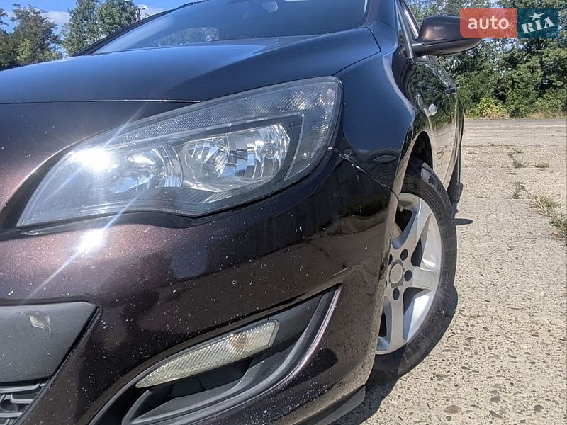 Універсал Opel Astra 2013 в Чернівцях фото 7 Універсал Opel Astra 2013 в Чернівцях