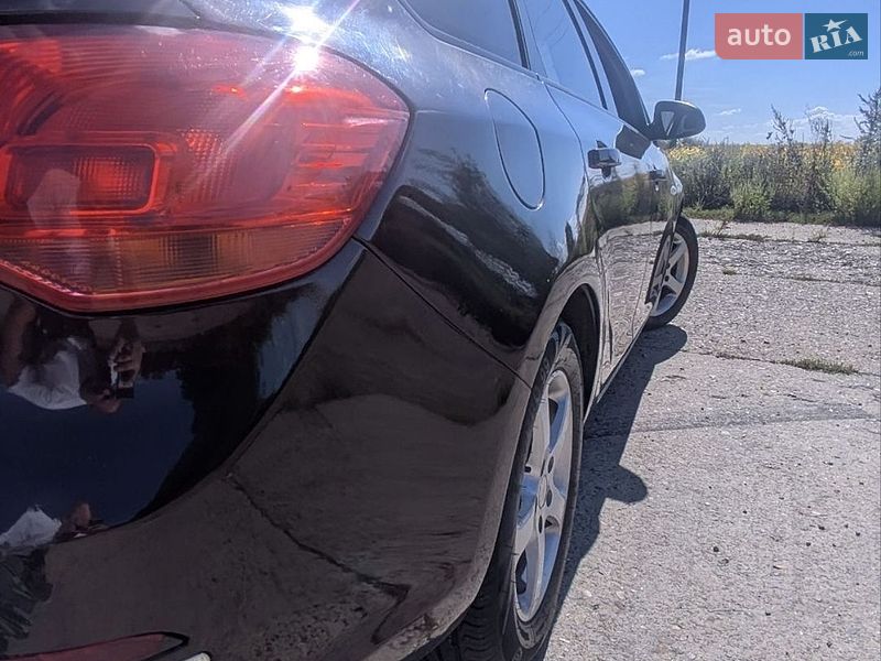 Універсал Opel Astra 2013 в Чернівцях фото 5 Універсал Opel Astra 2013 в Чернівцях