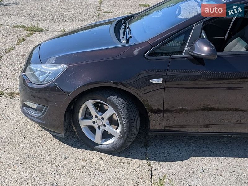 Універсал Opel Astra 2013 в Чернівцях фото 8 Універсал Opel Astra 2013 в Чернівцях