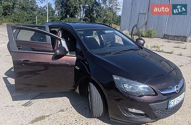 Універсал Opel Astra 2013 в Чернівцях фото 4 Універсал Opel Astra 2013 в Чернівцях
