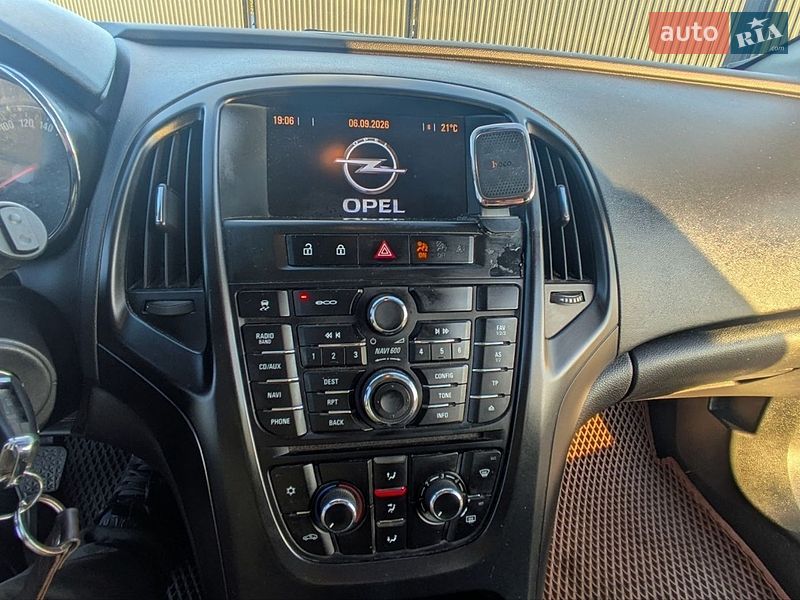 Універсал Opel Astra 2013 в Чернівцях фото 22 Універсал Opel Astra 2013 в Чернівцях