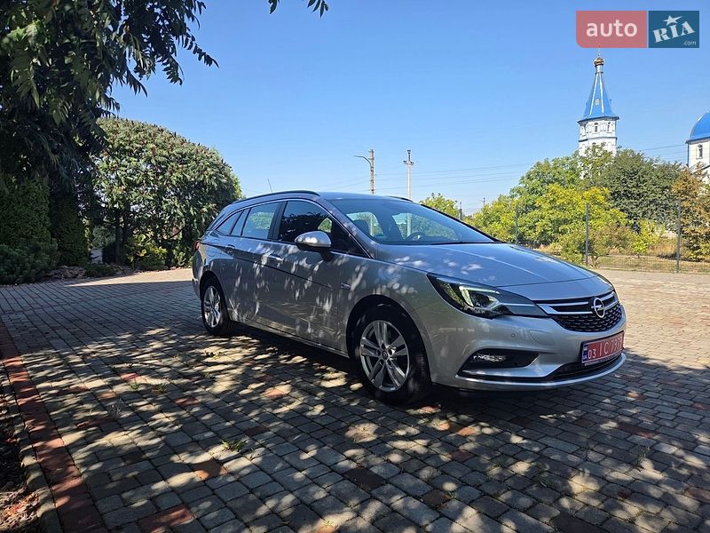 Универсал Opel Astra 2019 в Нововолынске