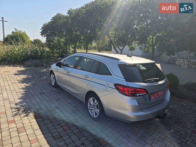 Универсал Opel Astra 2019 в Нововолынске