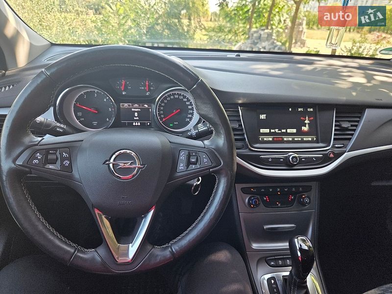 Универсал Opel Astra 2019 в Нововолынске