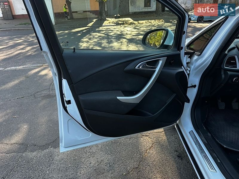 Хэтчбек Opel Astra 2010 в Николаеве