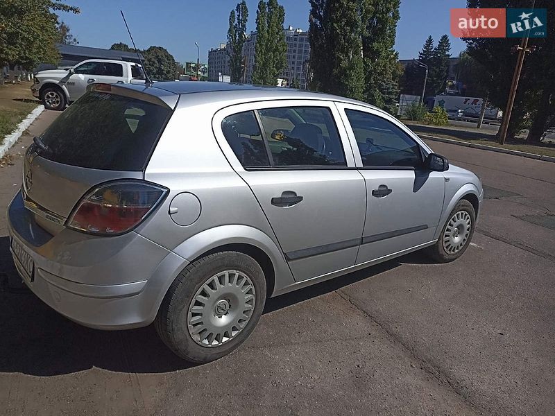 Седан Opel Astra 2009 в Черкассах фото 3 Седан Opel Astra 2009 в Черкассах