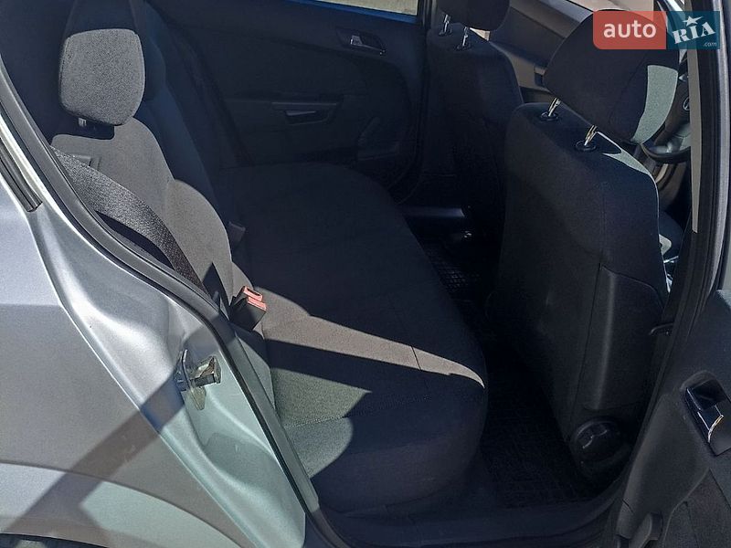 Седан Opel Astra 2009 в Черкассах фото 8 Седан Opel Astra 2009 в Черкассах