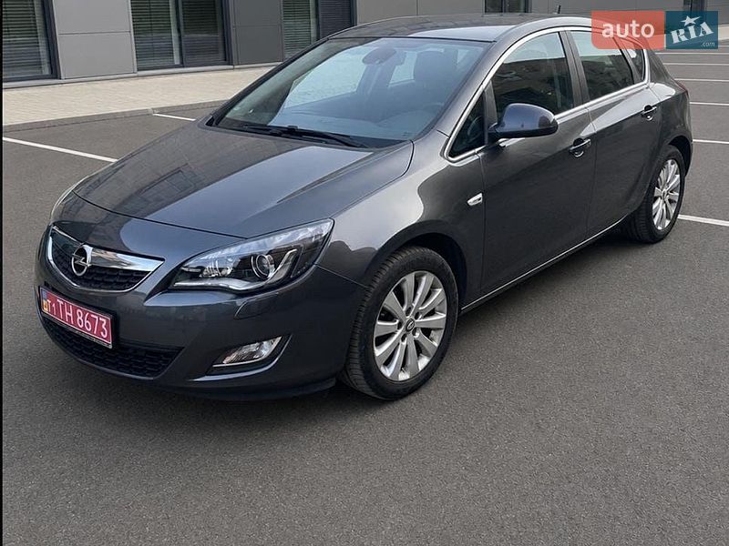 Хэтчбек Opel Astra 2010 в Житомире
