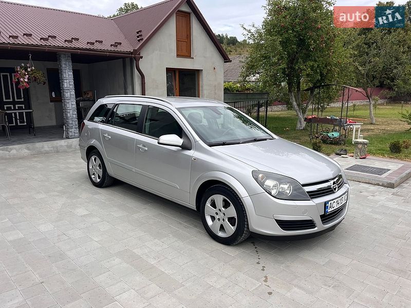 Універсал Opel Astra 2005 в Вишнівці