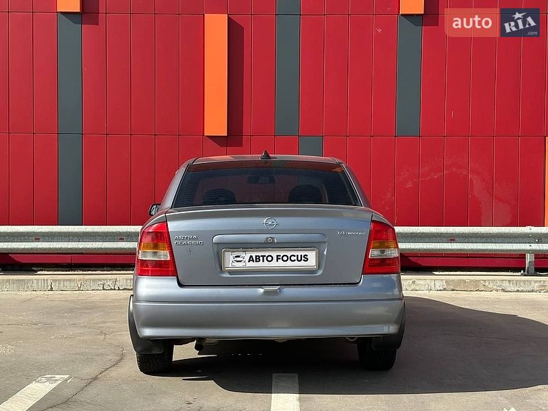 Седан Opel Astra 2006 в Києві