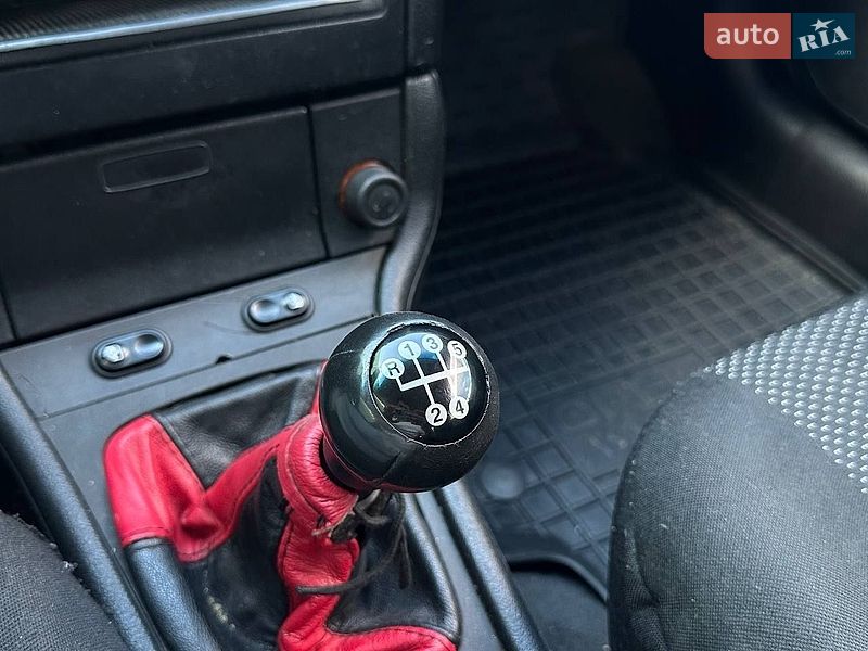 Седан Opel Astra 2006 в Києві