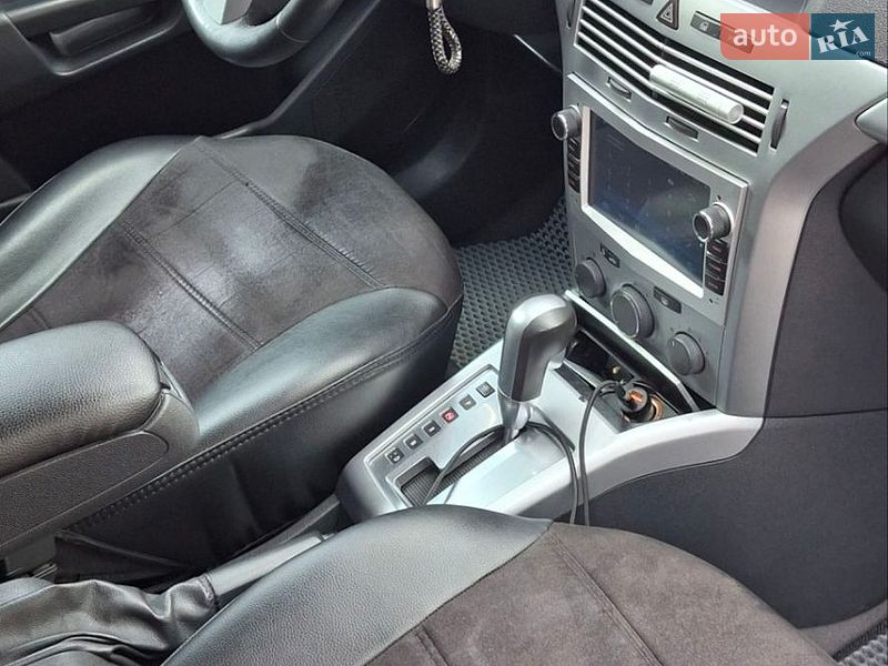 Хетчбек Opel Astra 2009 в Чернівцях
