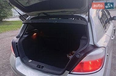 Хэтчбек Opel Astra 2004 в Дрогобыче