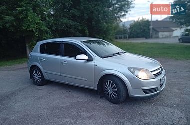Хэтчбек Opel Astra 2004 в Дрогобыче