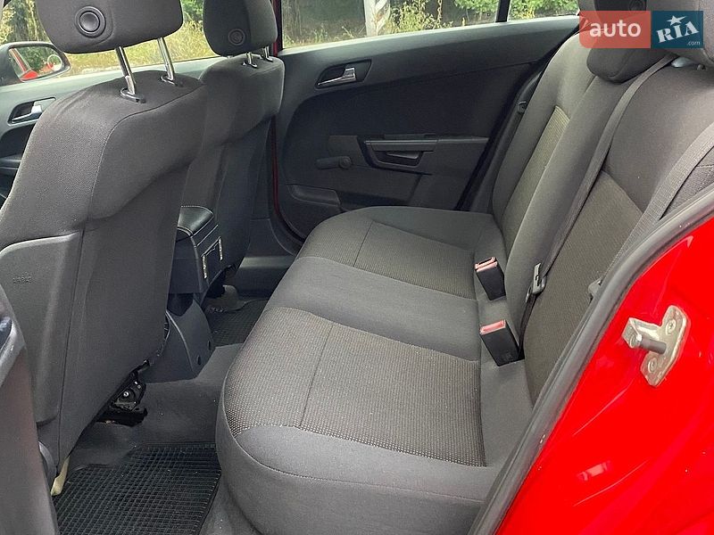 Хэтчбек Opel Astra 2009 в Полтаве
