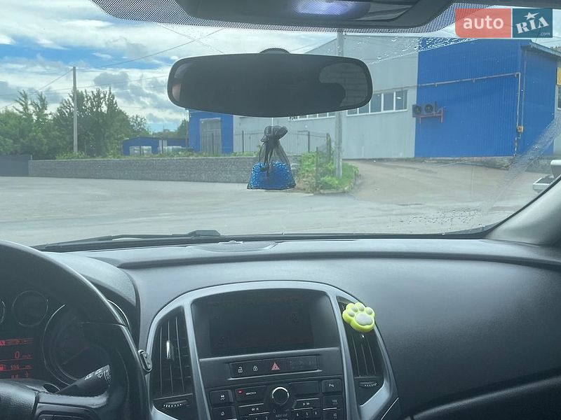Універсал Opel Astra 2016 в Житомирі
