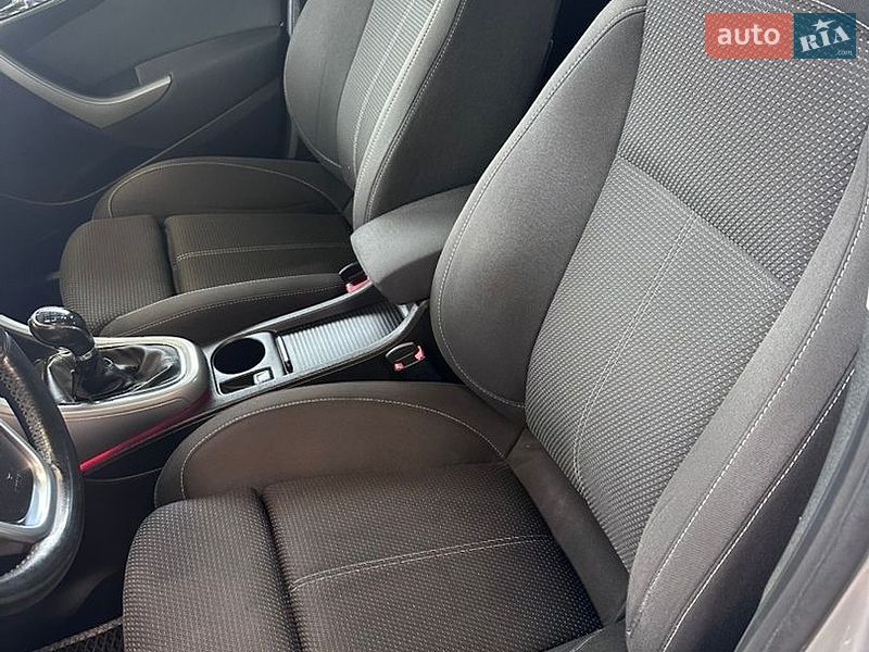 Хетчбек Opel Astra 2011 в Рівному фото 6 Хетчбек Opel Astra 2011 в Рівному