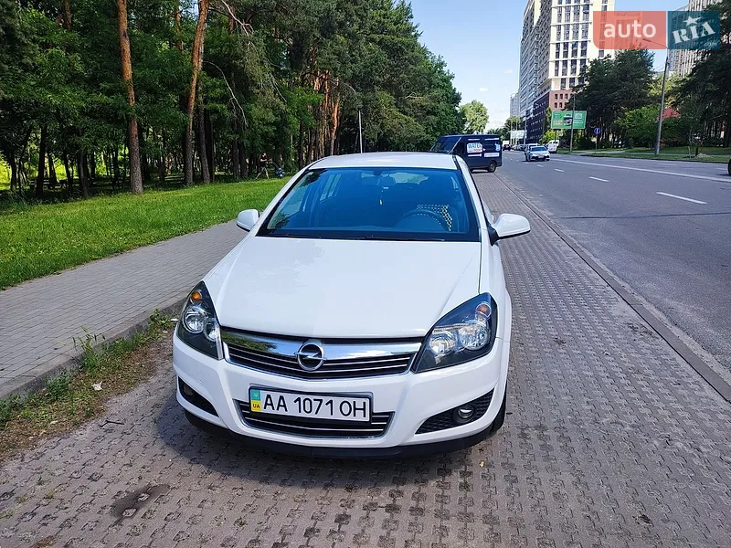 Opel Astra 2013