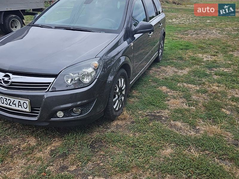 Opel Astra 2010