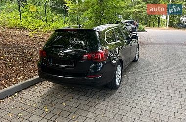 Универсал Opel Astra 2011 в Львове