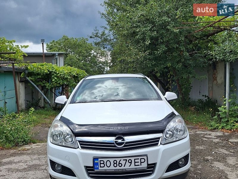Универсал Opel Astra 2009 в Тернополе
