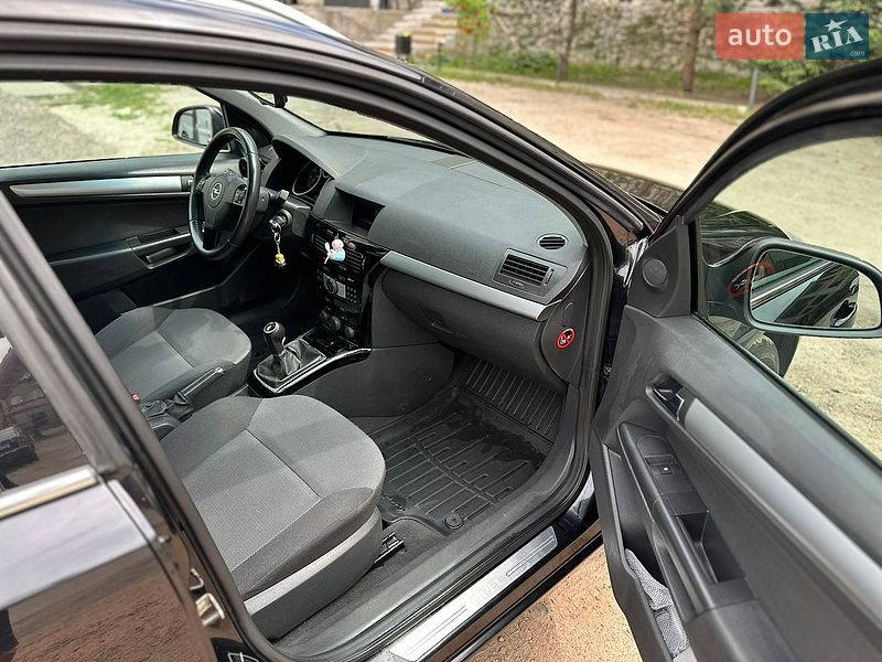 Универсал Opel Astra 2010 в Львове фото 10 Универсал Opel Astra 2010 в Львове
