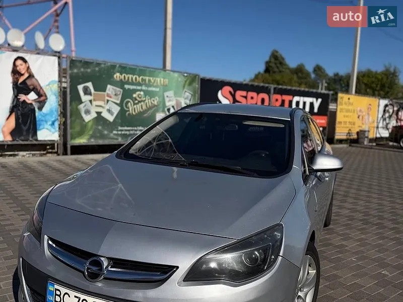 Opel Astra 2013