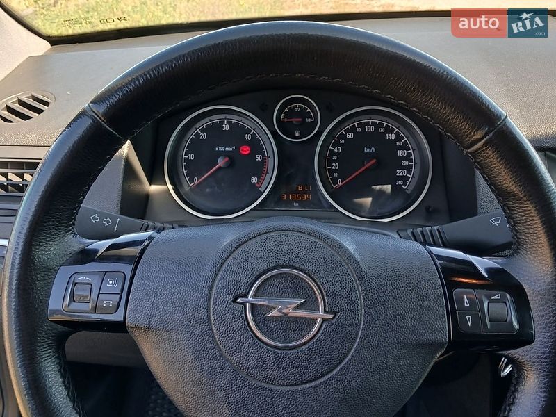 Универсал Opel Astra 2007 в Олевске