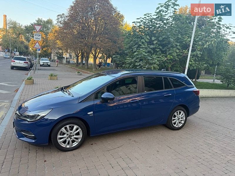 Универсал Opel Astra 2019 в Киеве