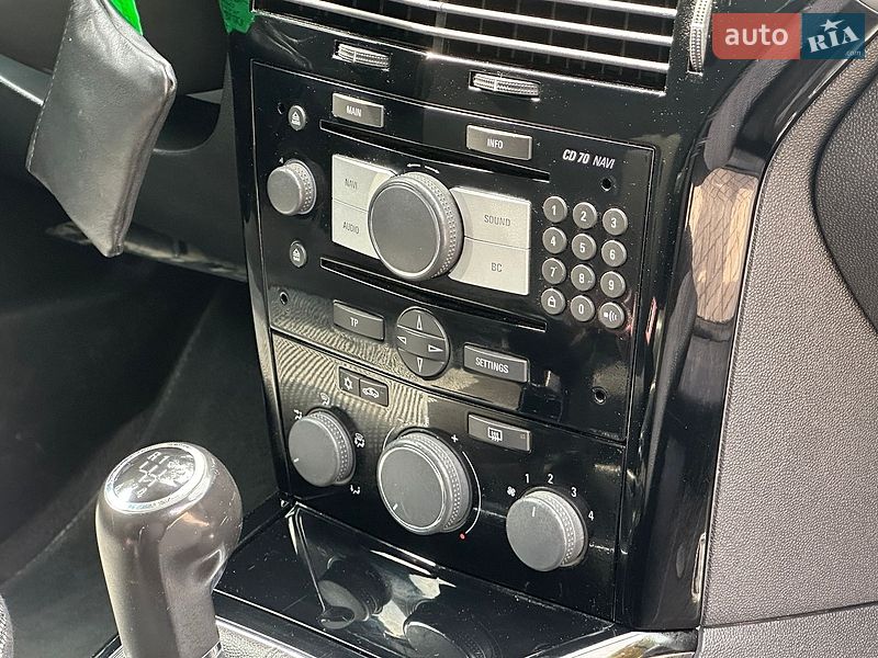 Універсал Opel Astra 2010 в Дрогобичі