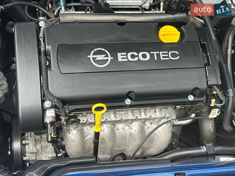 Універсал Opel Astra 2010 в Дрогобичі